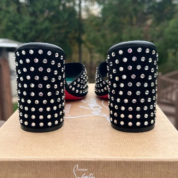 ✨HOST PICK✨ *NEW* CHRISTIAN LOUBOUTIN HEELS (IT 40) - Picture 6 of 14